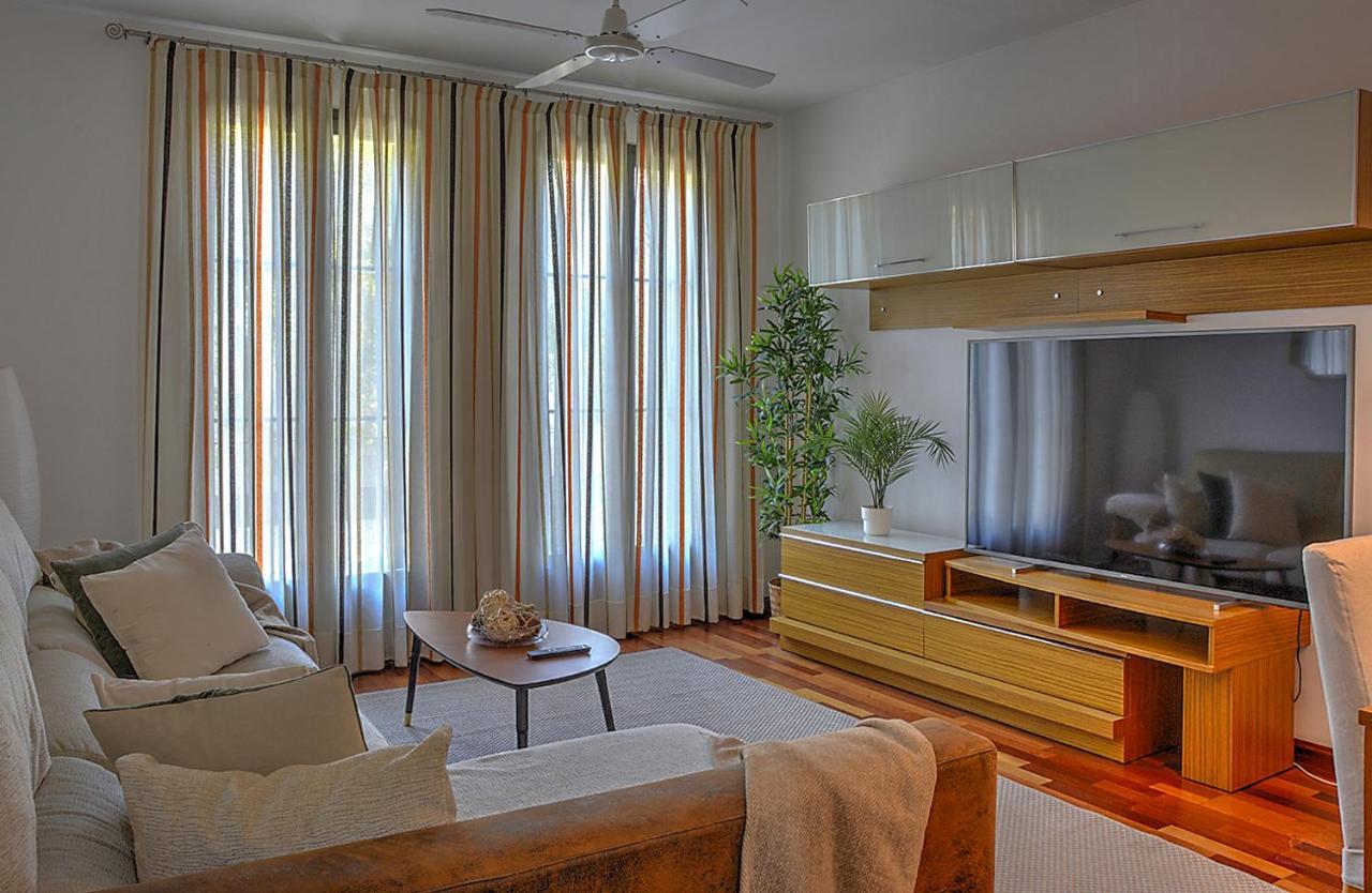 San Bernardo Family Apartment Sewilla Zewnętrze zdjęcie