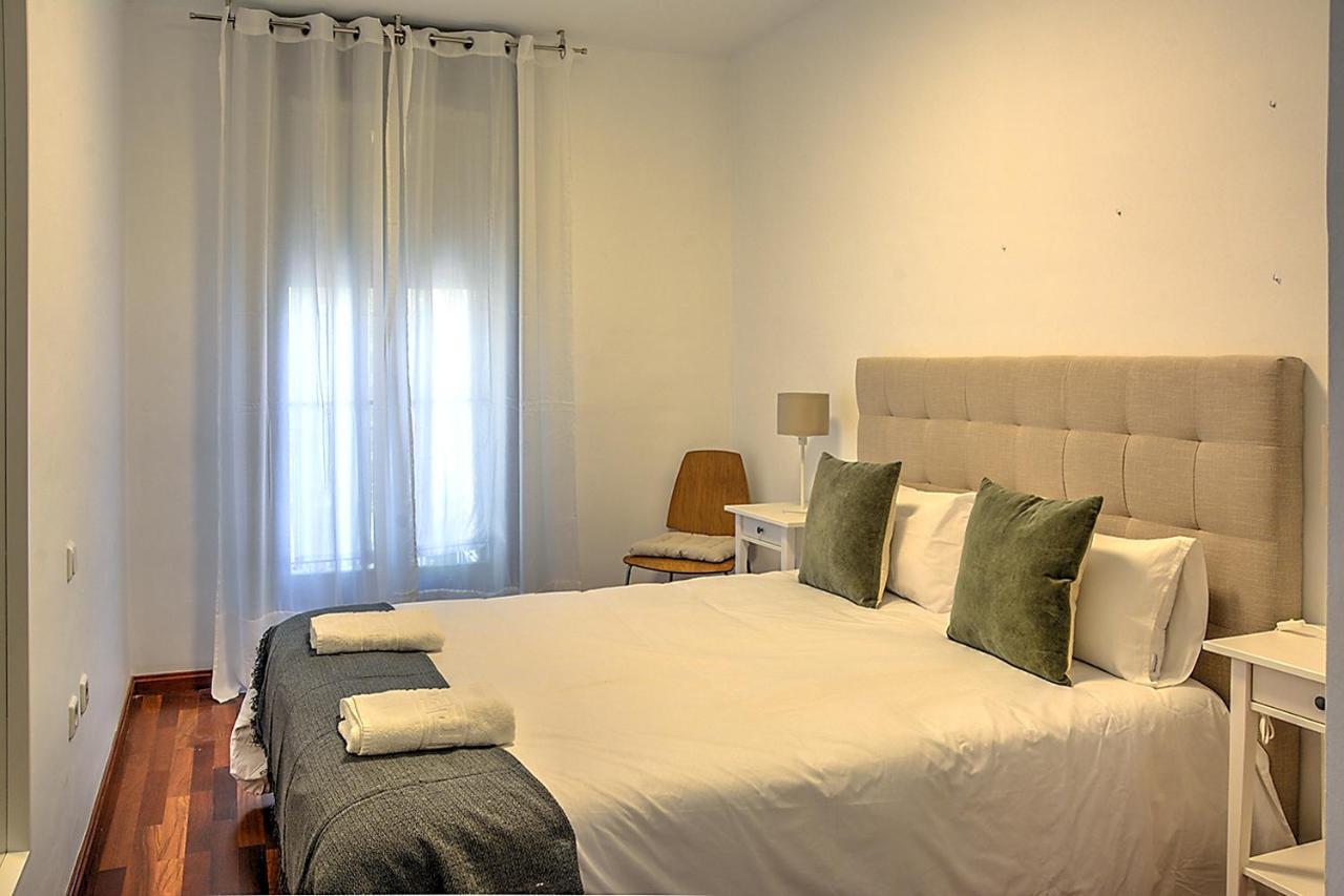 San Bernardo Family Apartment Sewilla Zewnętrze zdjęcie